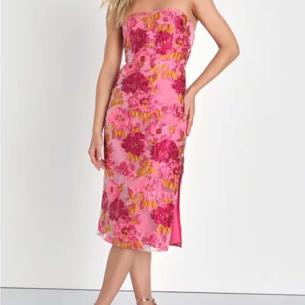 BNWT Lulus upgraded event pink jacquard strapless bustier midi dress